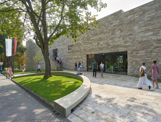Außenansicht der Grimmwelt